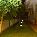 Nora Side