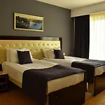 Otel Nora 2*