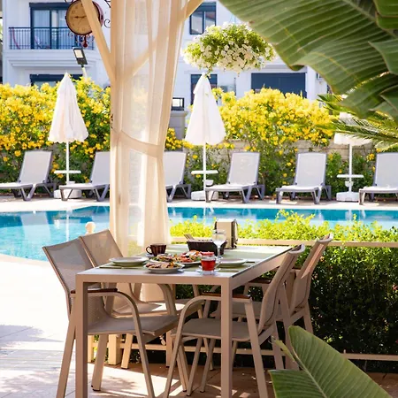 Nora Hotel