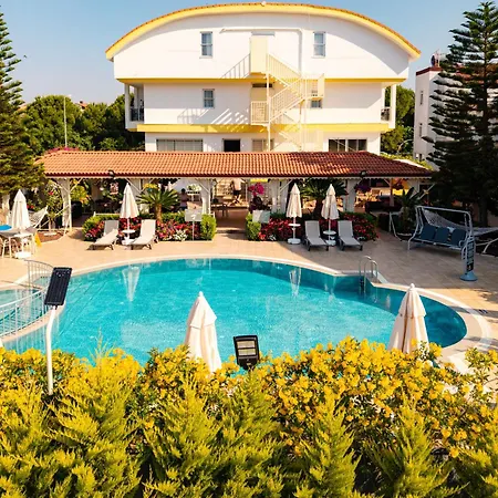 Nora Hotel 2*