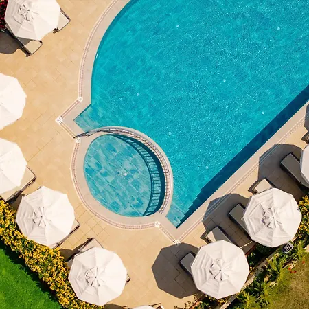 Hotel Nora 2*