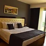 Hotel Nora 2*