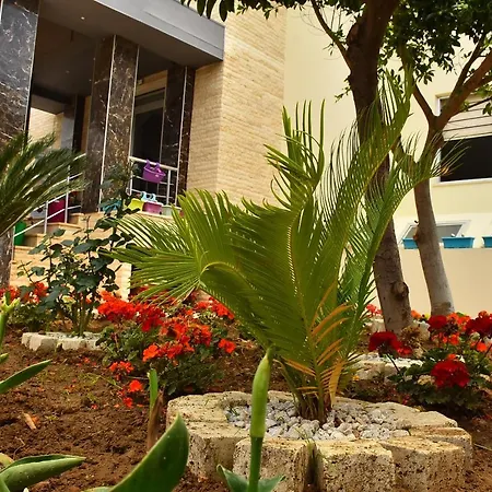 Nora Hotel Side